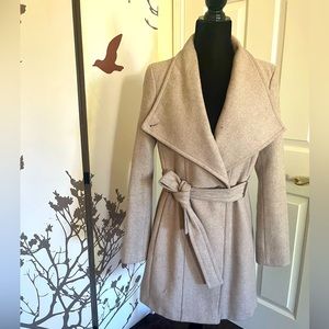 Beautiful Calvin Klein wool beige wool blend coat